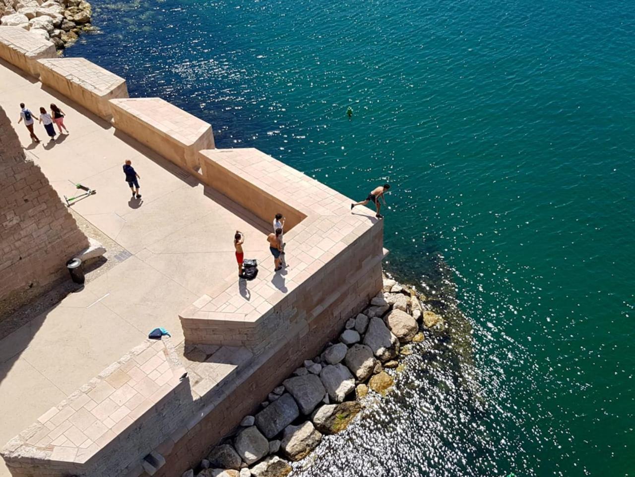 La Belle Aventure Au Soleil Du Vieux-port Apartment